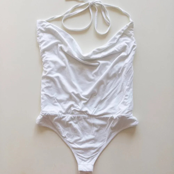 NEW Revolve Superdown Nia White Bodysuit Halter Cowl Neck, Size Small - Picture 4 of 7